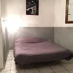 Sleep In Quartier De Purpan מלון