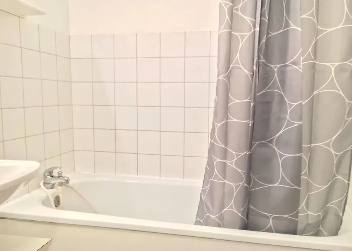 Hotel Sleep In Quartier De Purpan